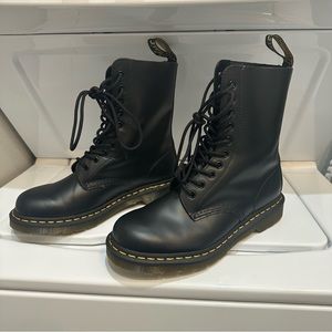 Doc Martens 1490 Women’s Boots size 8